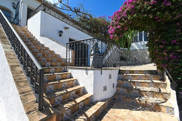 5 makuuhuone Huvila myytävänä paikassa El Montgó, Dénia - 990 000 € (Ref: 9263028)