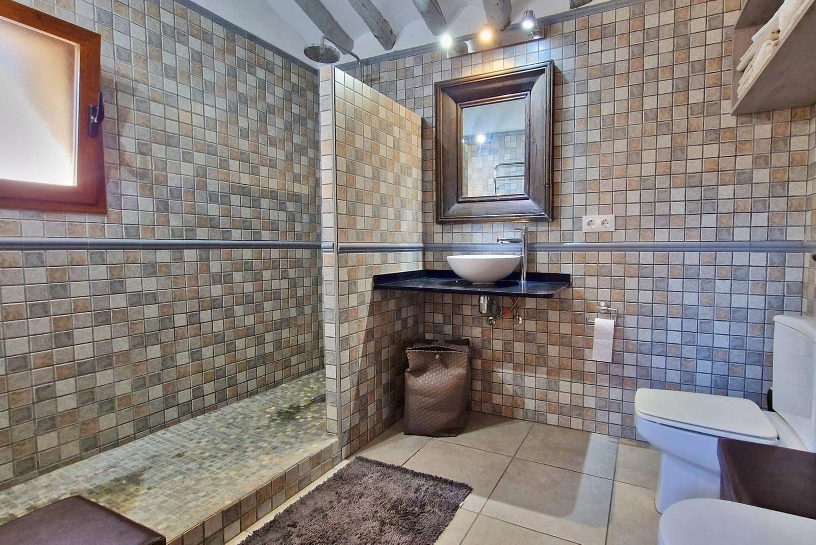 6 bedroom Finca/Country House for sale in Jalon / Xalo - € 1,050,000 (Ref: 9263031)