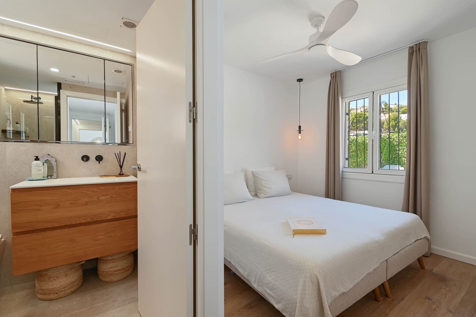 2 bedroom Villa for sale in Altea - € 695,000 (Ref: 9270572)