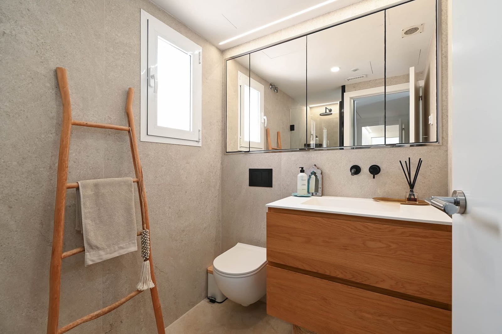 2 bedroom Villa for sale in Altea - € 695,000 (Ref: 9270572)