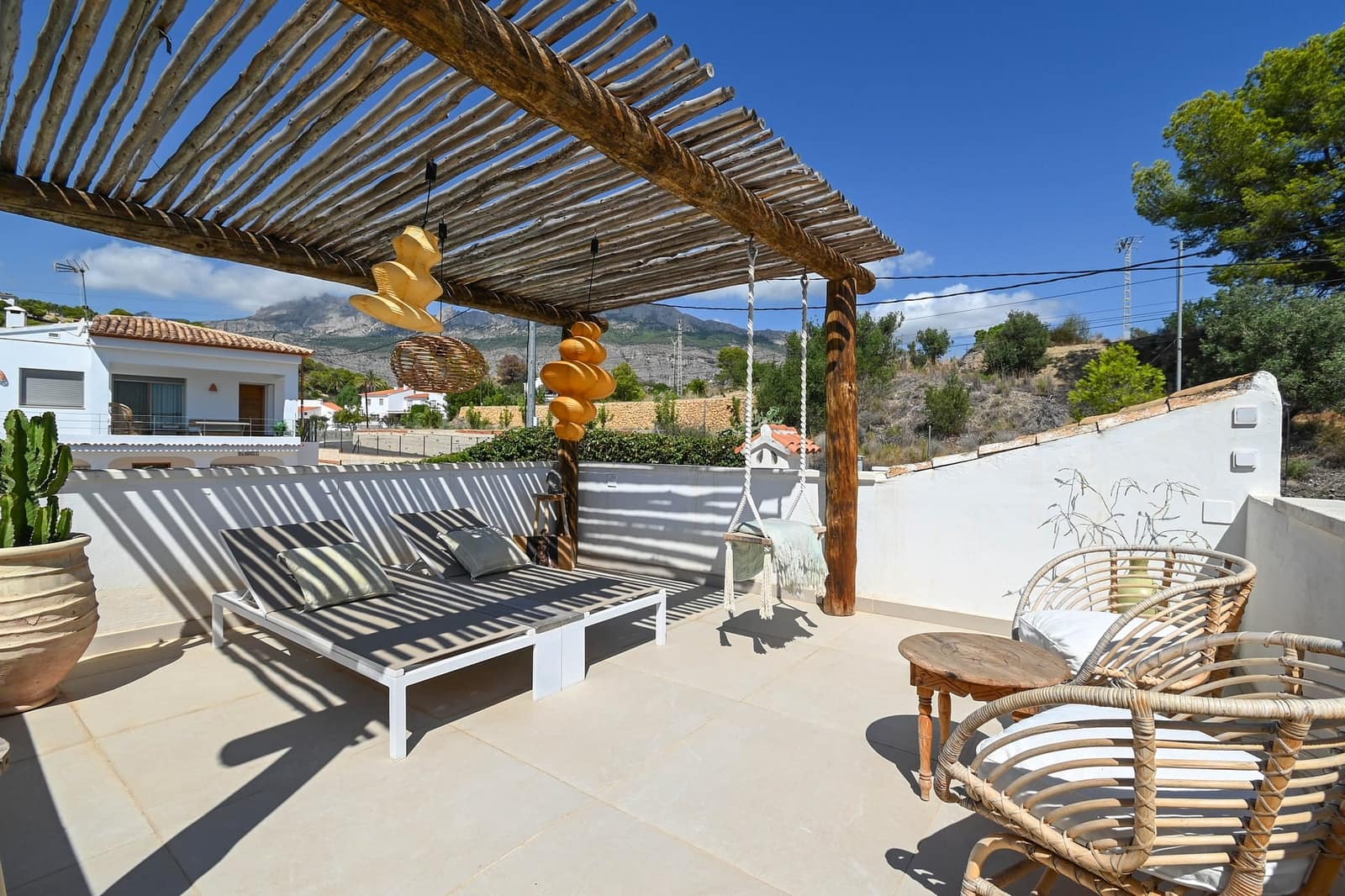 2 bedroom Villa for sale in Altea - € 695,000 (Ref: 9270572)