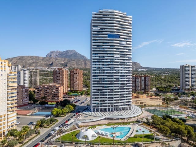 2 makuuhuone Huoneisto myytävänä paikassa Playa Poniente, Benidorm mukana uima-altaan - 690 000 € (Ref: 9301588)