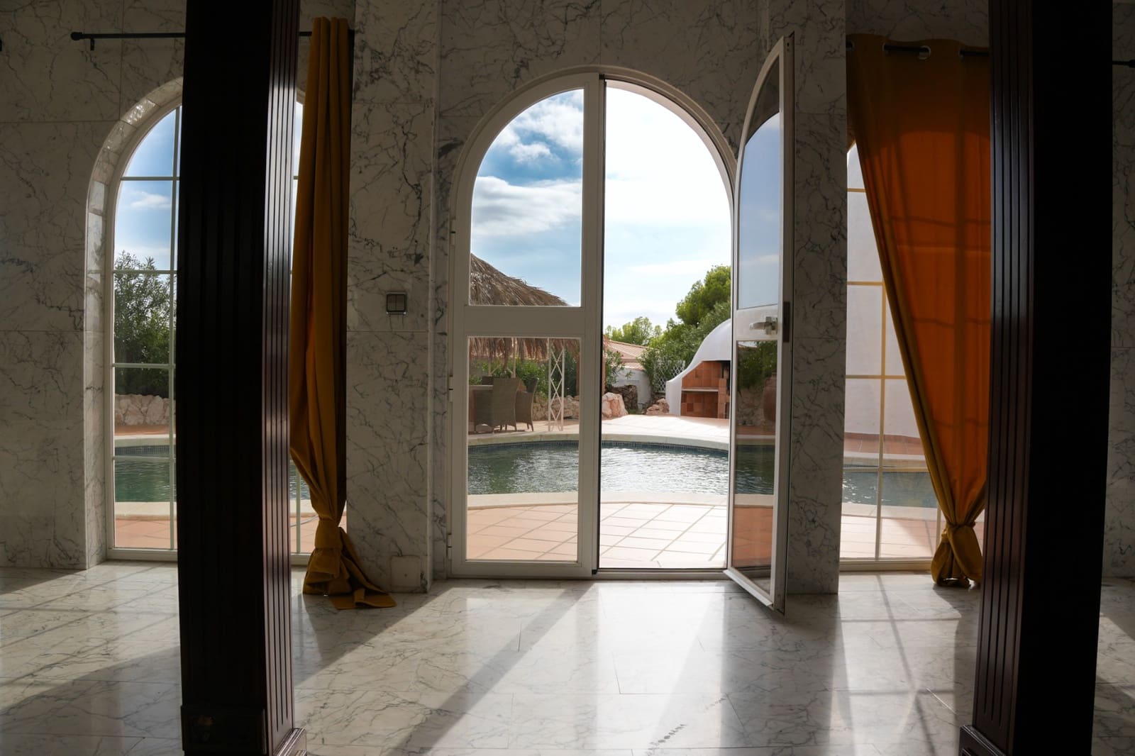 4 bedroom Villa for sale in Altea with pool garage - € 1,600,000 (Ref: 9329579)