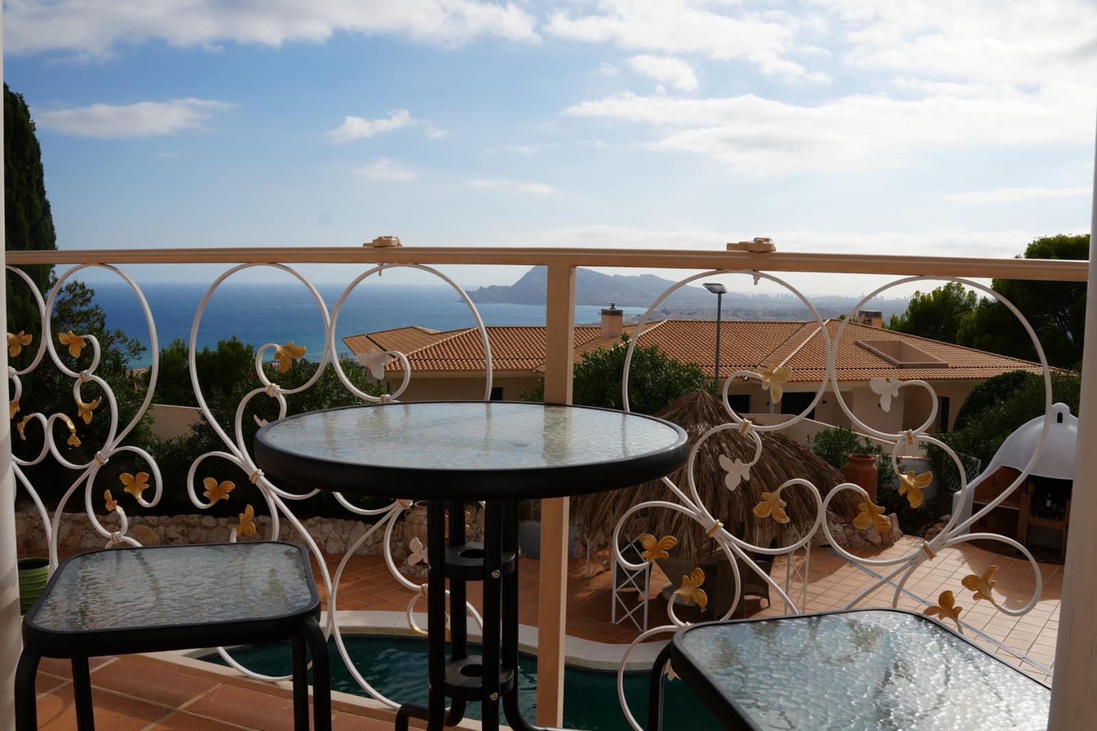 4 bedroom Villa for sale in Altea with pool garage - € 1,600,000 (Ref: 9329579)