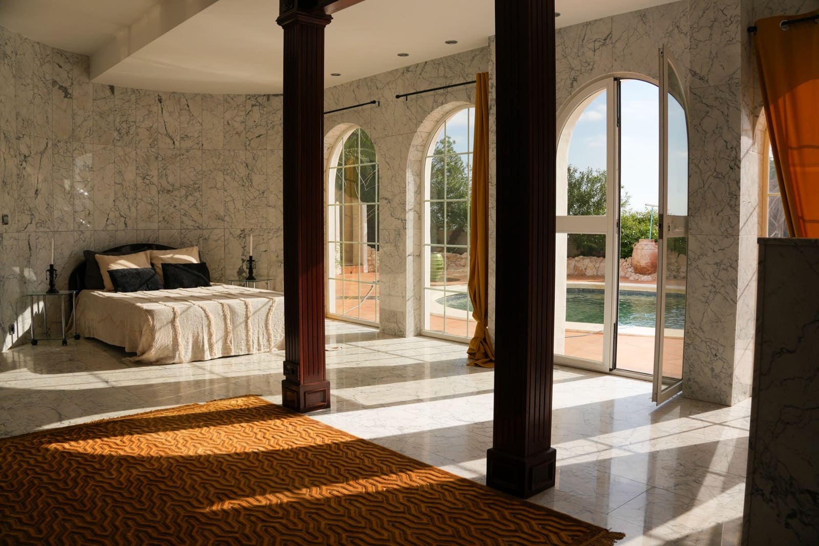 4 bedroom Villa for sale in Altea with pool garage - € 1,600,000 (Ref: 9329579)