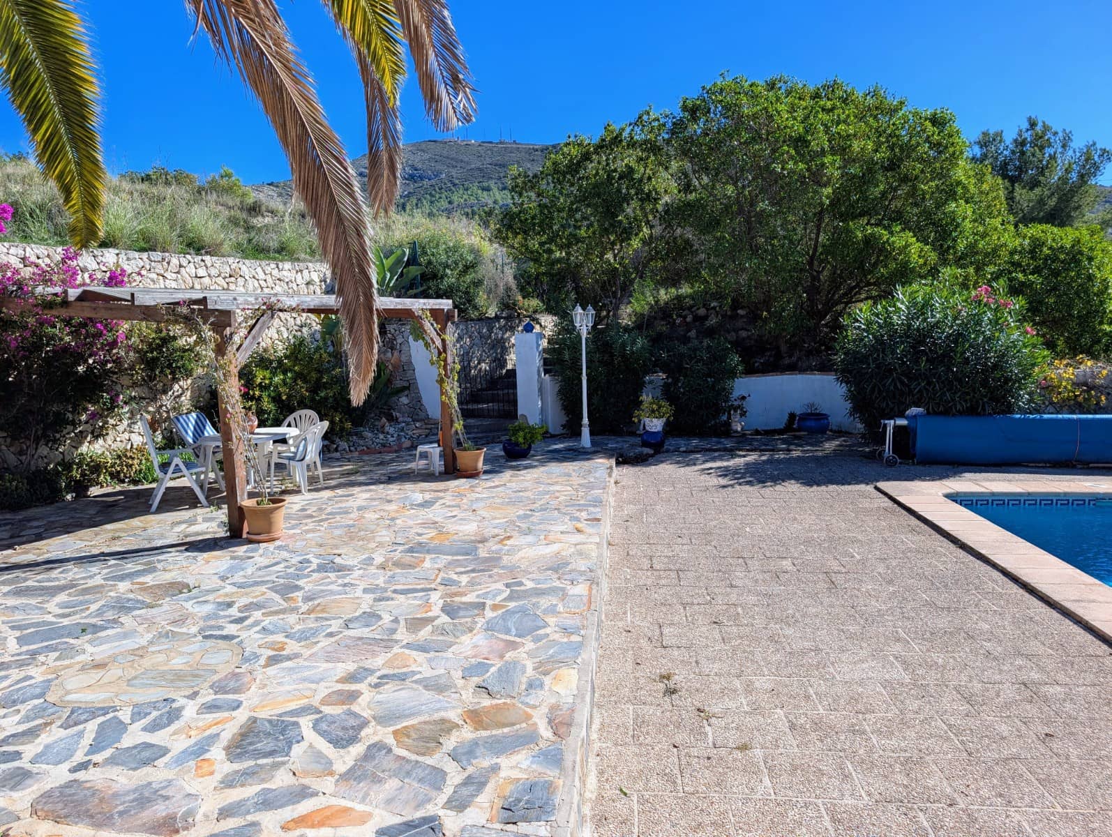 Chalet de 3 habitaciones en Benitachell / Benitatxell en venta - 550.000 € (Ref: 9379958)