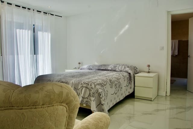 5 slaapkamer Villa te koop in Dénia met zwembad garage - € 850.000 (Ref: 9384839)