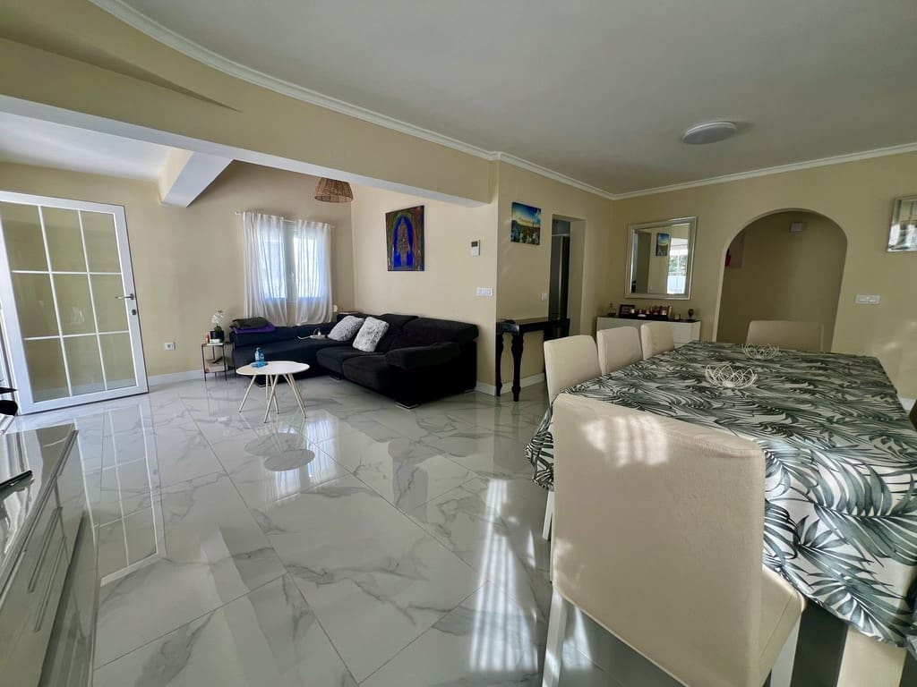 5 slaapkamer Villa te koop in Denia met zwembad garage - € 850.000 (Ref: 9384839)