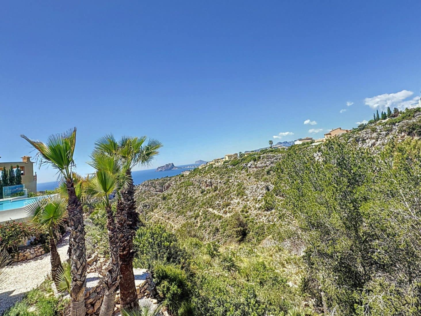 3 bedroom Villa for sale in Benitachell / Benitatxell with pool - € 2,350,000 (Ref: 9402603)