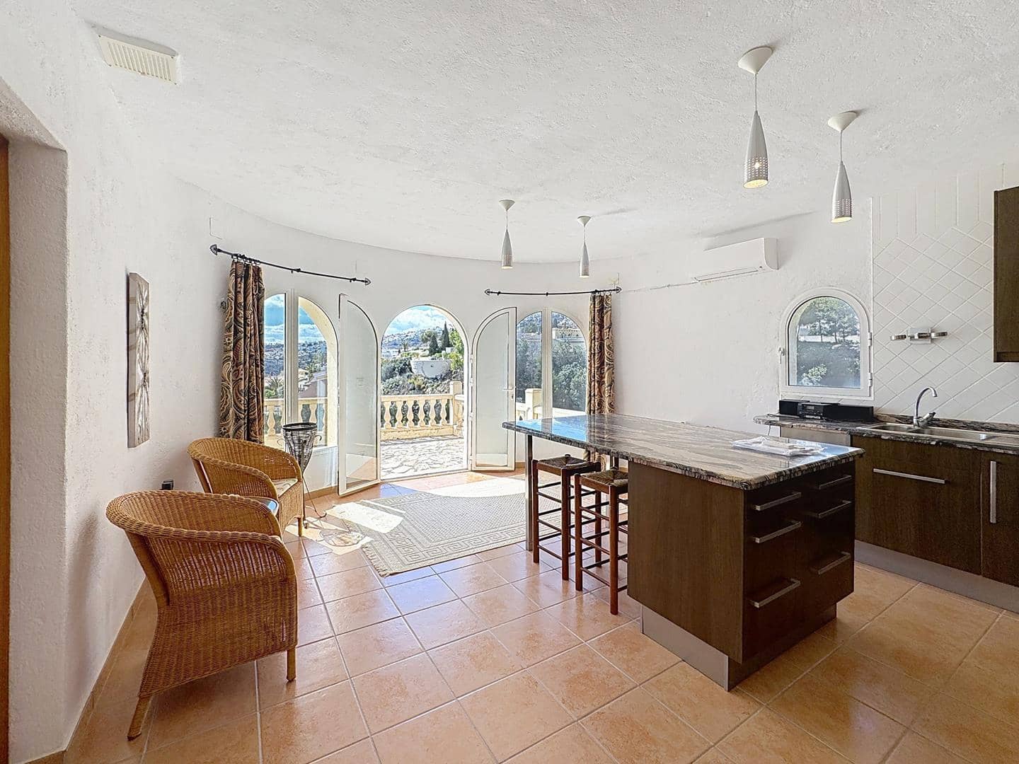 4 bedroom Villa for sale in Benitachell / Benitatxell with pool - € 495,000 (Ref: 9402604)