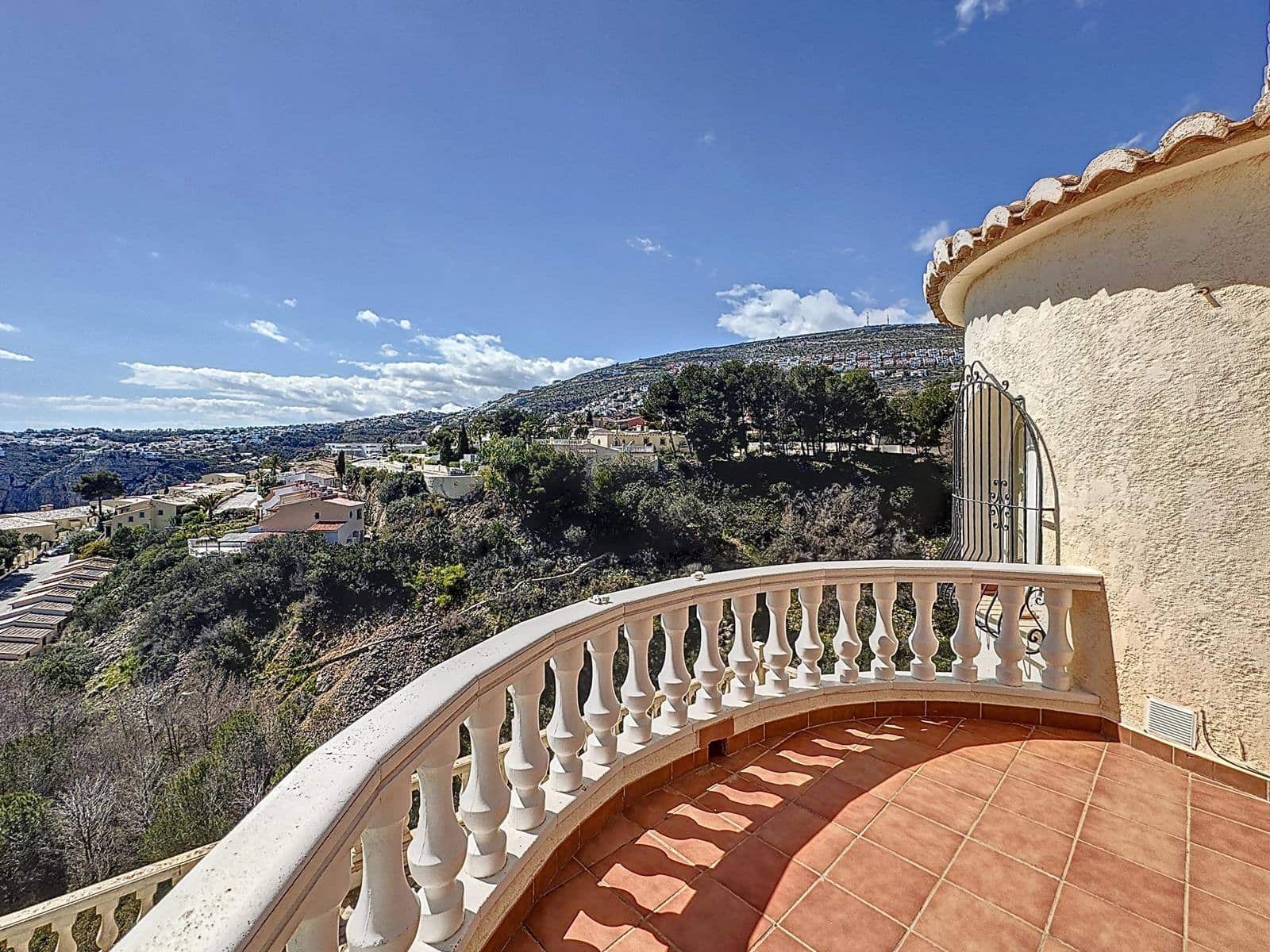 4 bedroom Villa for sale in Benitachell / Benitatxell with pool - € 495,000 (Ref: 9402604)