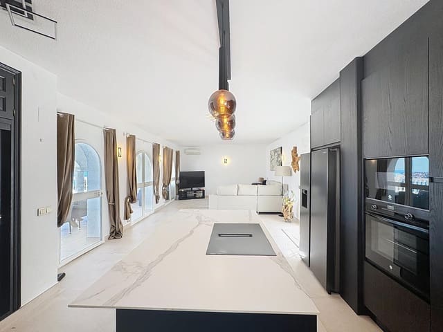 Chalet de 4 habitaciones en Benitachell / Benitatxell en venta con piscina - 765.000 € (Ref: 9402605)