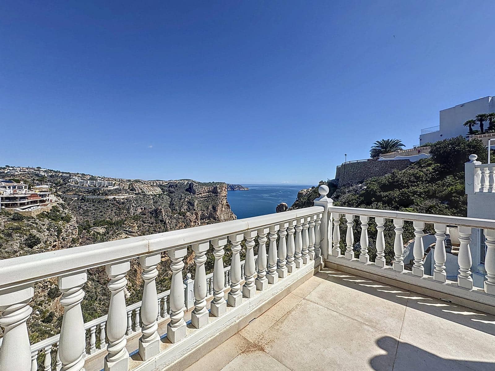 4 bedroom Villa for sale in Benitachell / Benitatxell with pool - € 765,000 (Ref: 9402605)