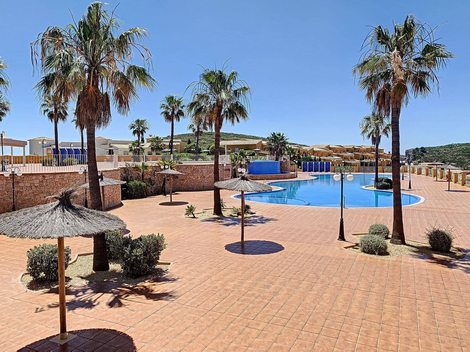 Apartamento de 2 habitaciones en Benitachell / Benitatxell en venta con piscina - 549.000 € (Ref: 9402609)