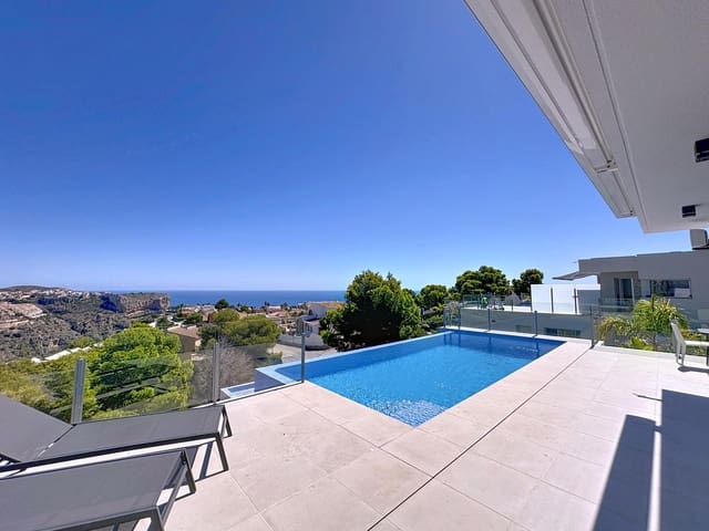 Chalet de 4 habitaciones en Benitachell / Benitatxell en venta con piscina - 1.395.000 € (Ref: 9402611)