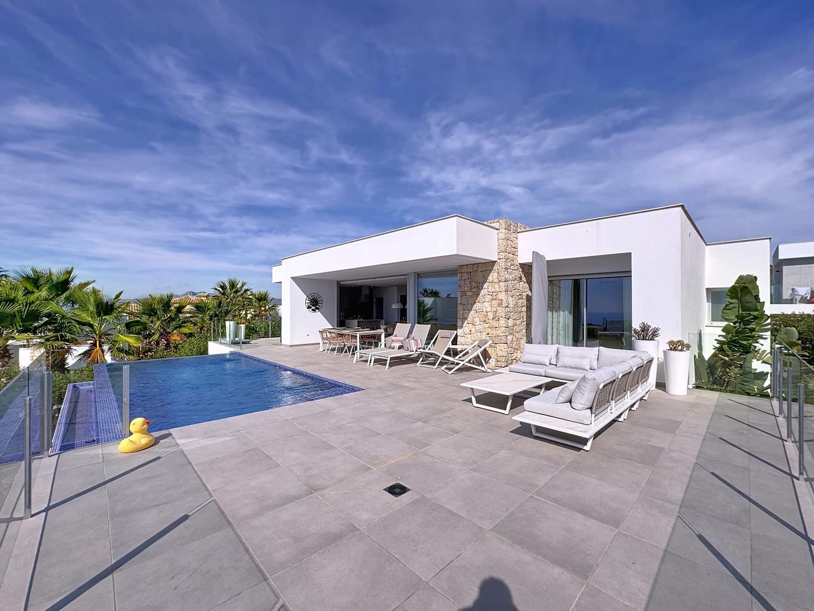 3 bedroom Villa for sale in Benitachell / Benitatxell with pool - € 1,350,000 (Ref: 9402612)