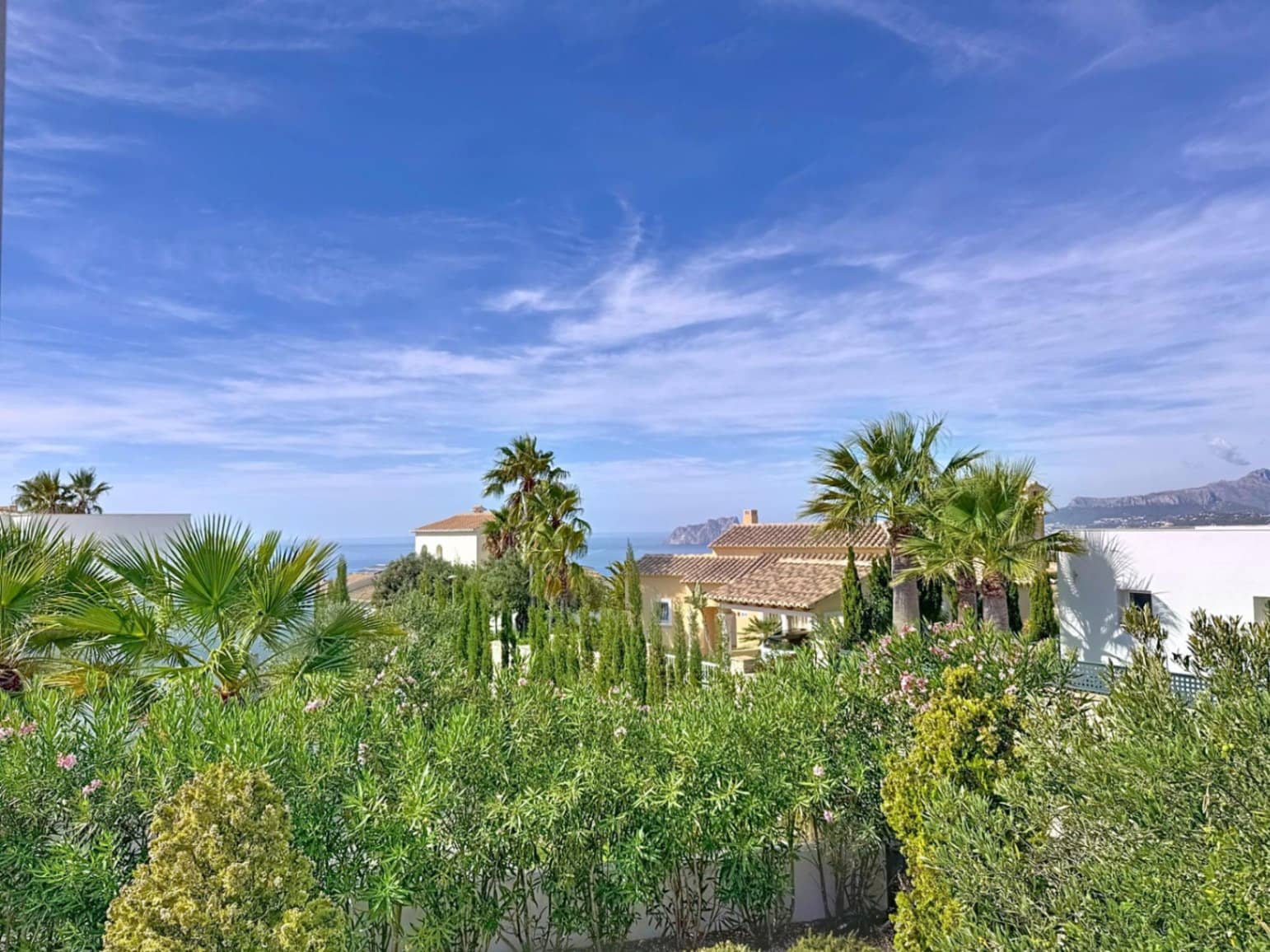 3 bedroom Villa for sale in Benitachell / Benitatxell with pool - € 1,350,000 (Ref: 9402612)
