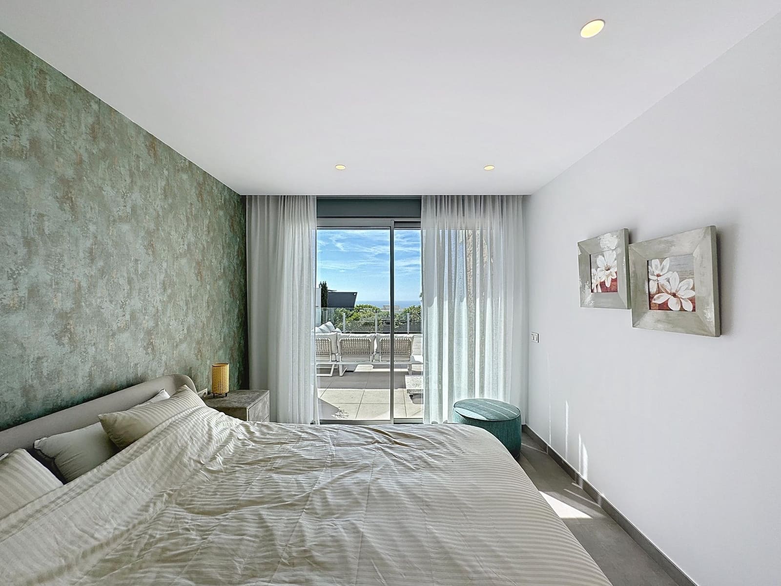 3 bedroom Villa for sale in Benitachell / Benitatxell with pool - € 1,350,000 (Ref: 9402612)