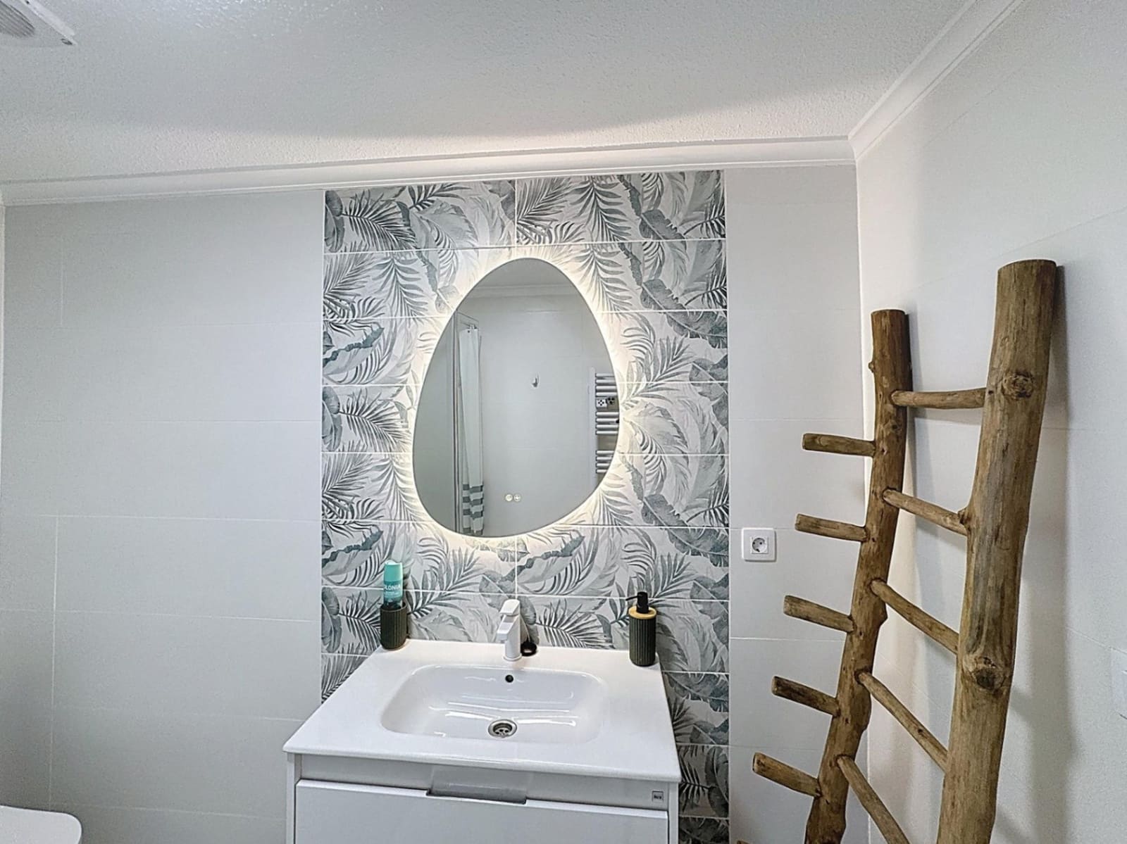 2 bedroom Apartment for sale in Benitachell / Benitatxell with pool - € 260,000 (Ref: 9402613)