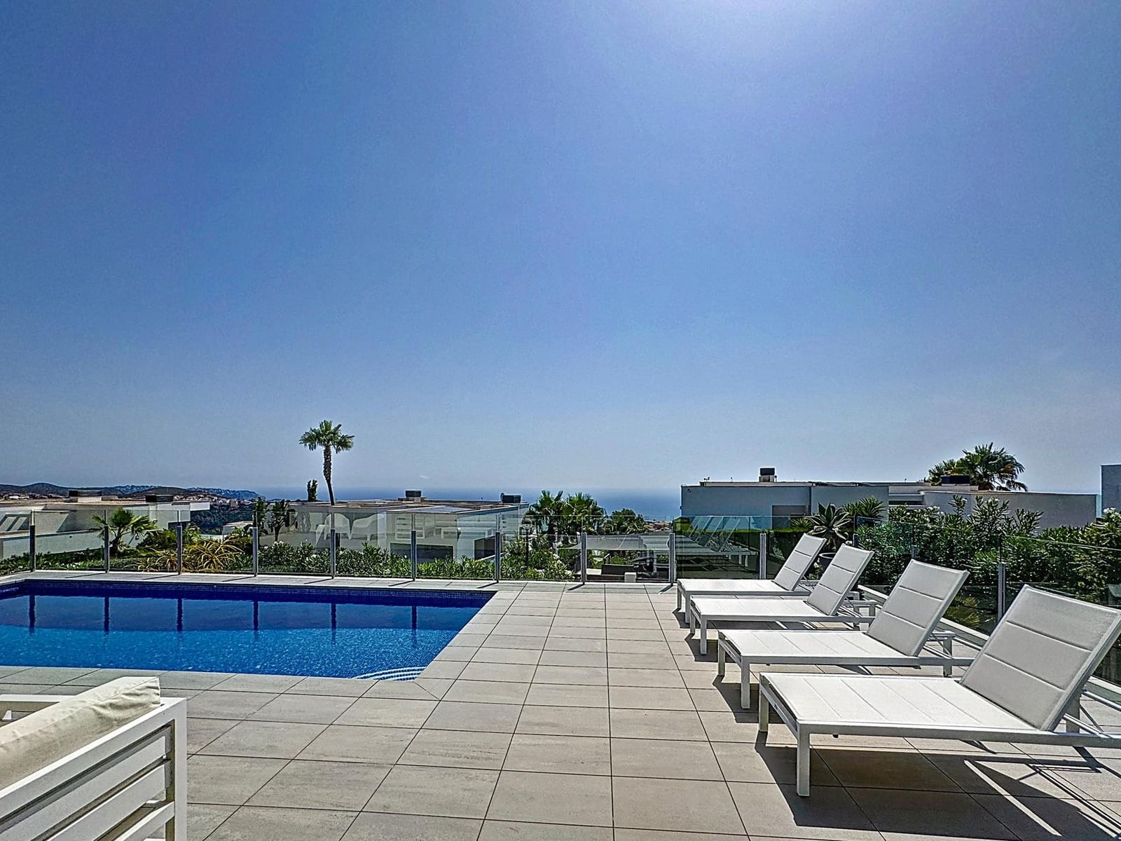 Chalet de 4 habitaciones en Benitachell / Benitatxell en venta con piscina - 1.125.000 € (Ref: 9402615)