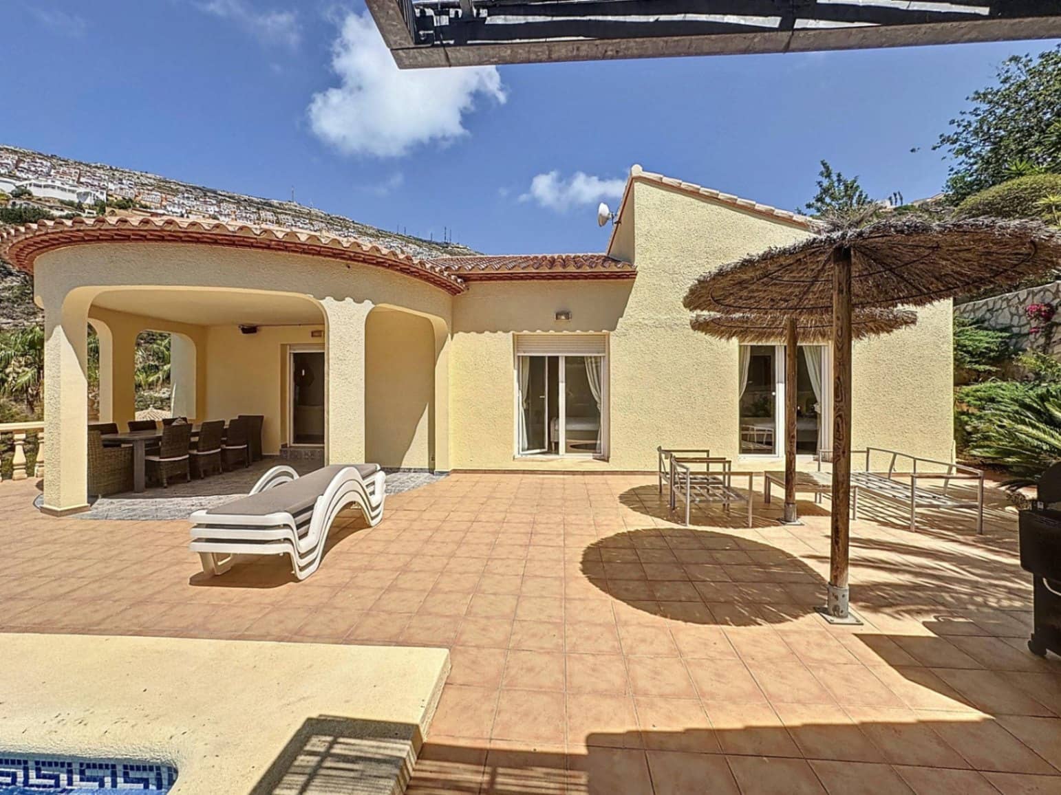 5 chambre Villa/Maison à vendre à Benitachell / Benitatxell avec piscine - 725 000 € (Ref: 9402616)