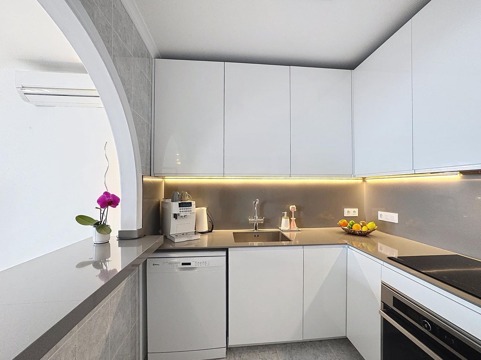 3 sovrum Lägenhet till salu i Benitachell / Benitatxell med pool - 380 000 € (Ref: 9402618)