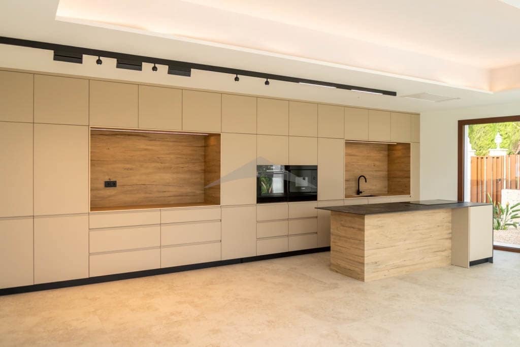 4 slaapkamer Villa te koop in Benissa met zwembad - € 1.370.000 (Ref: 9414613)