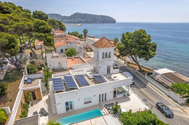4 soveværelse Villa til salg i Moraira, Teulada-Moraira med swimmingpool - € 1.850.000 (Ref: 9414953)