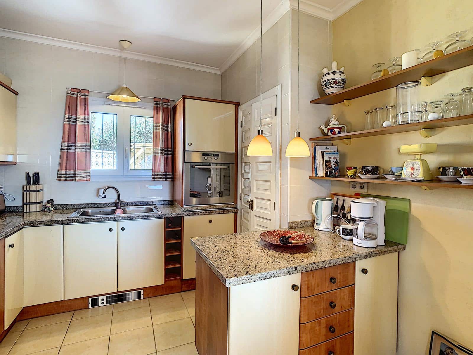 3 bedroom Villa for sale in Benitachell / Benitatxell with pool - € 695,000 (Ref: 9428994)