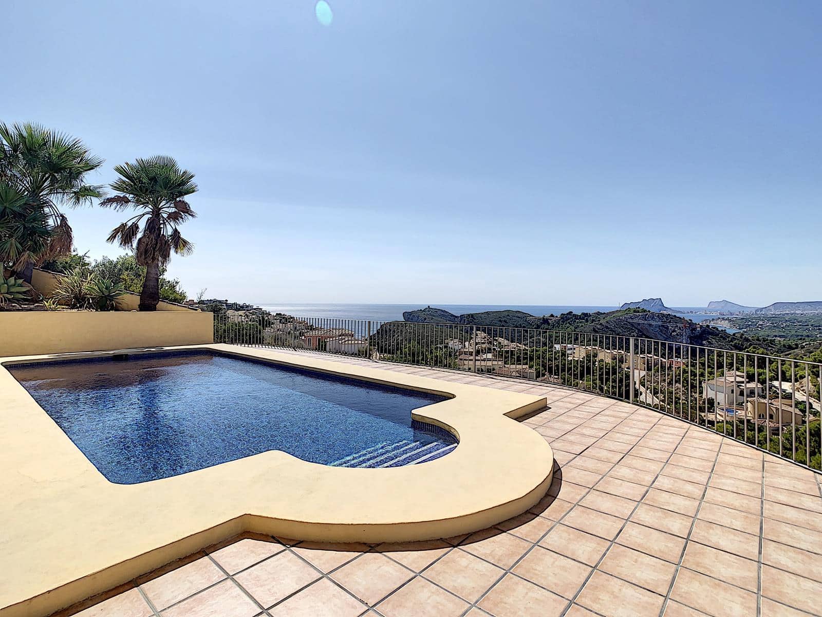 3 bedroom Villa for sale in Benitachell / Benitatxell with pool - € 695,000 (Ref: 9428994)