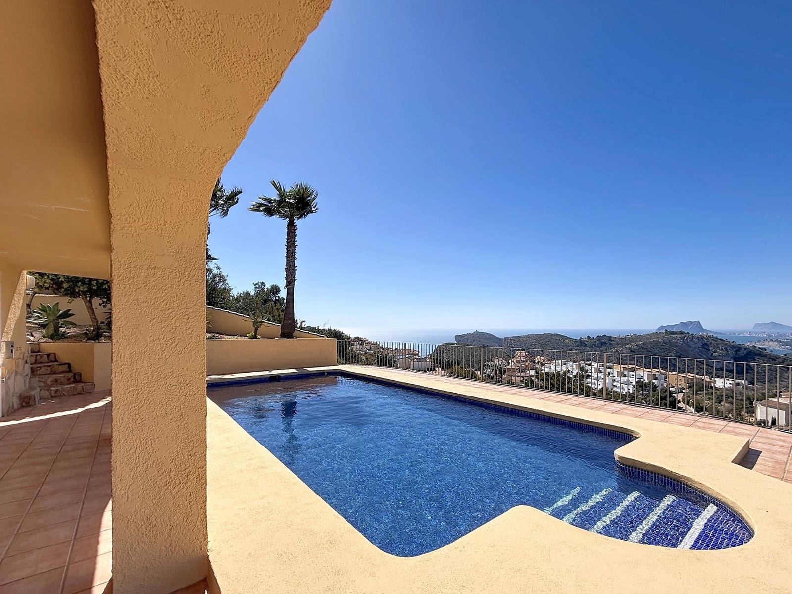 Chalet de 3 habitaciones en Benitachell / Benitatxell en venta con piscina - 745.000 € (Ref: 9428994)