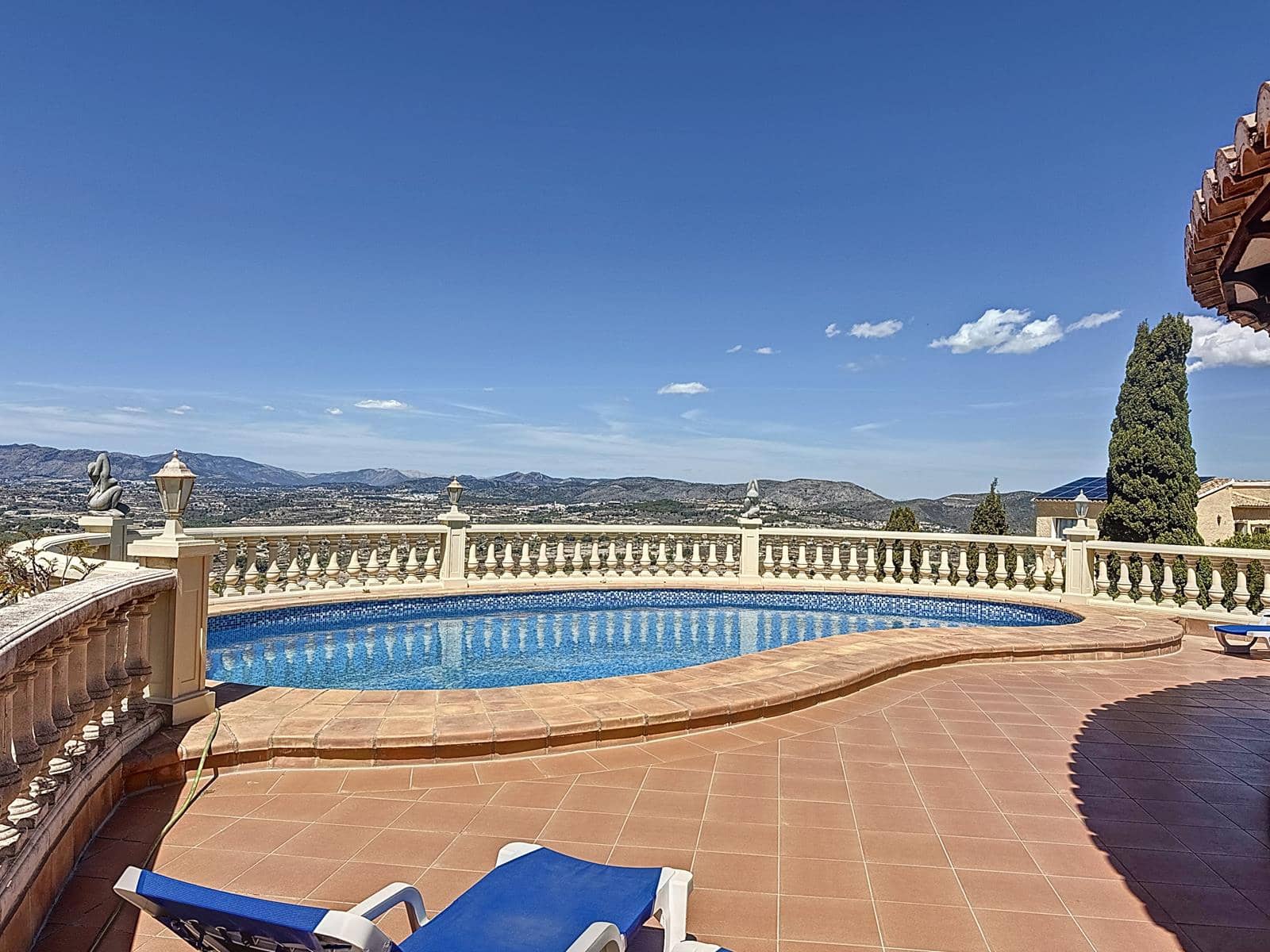 3 bedroom Villa for sale in Benitachell / Benitatxell with pool - € 850,000 (Ref: 9428995)