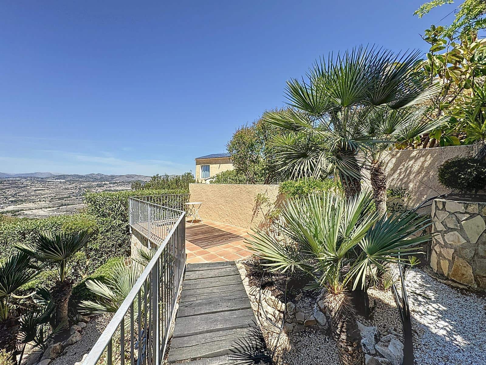 3 bedroom Villa for sale in Benitachell / Benitatxell with pool - € 850,000 (Ref: 9428995)