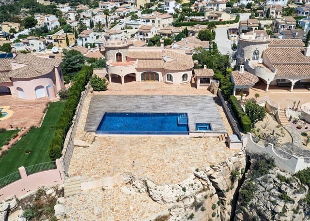 5 slaapkamer Villa te koop in Benitachell / Benitatxell met zwembad - € 1.750.000 (Ref: 9432584)