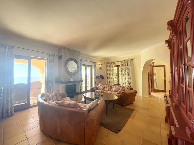 4 bedroom Villa for sale in Benitachell / Benitatxell with pool - € 1,545,000 (Ref: 9432739)