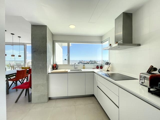 4 bedroom Villa for sale in Benitachell / Benitatxell with pool - € 1,295,000 (Ref: 9432740)