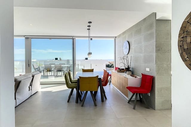 4 bedroom Villa for sale in Benitachell / Benitatxell with pool - € 1,295,000 (Ref: 9432740)