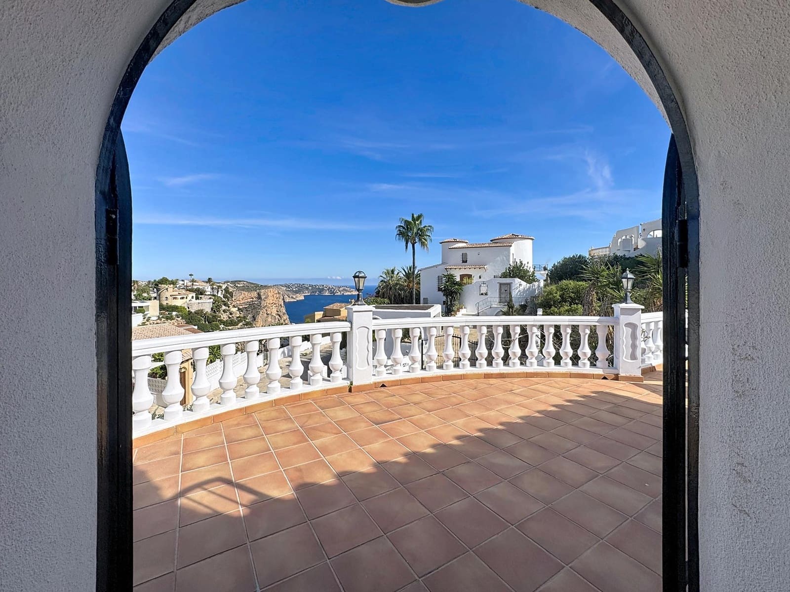 5 chambre Villa/Maison à vendre à Benitachell / Benitatxell avec piscine - 550 000 € (Ref: 9460639)