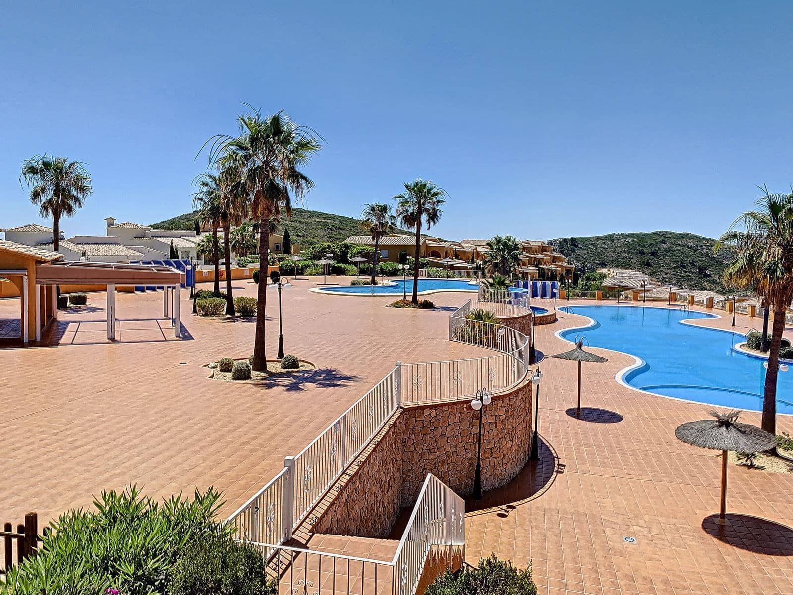 2 bedroom Apartment for sale in Benitachell / Benitatxell with pool - € 405,000 (Ref: 9460640)