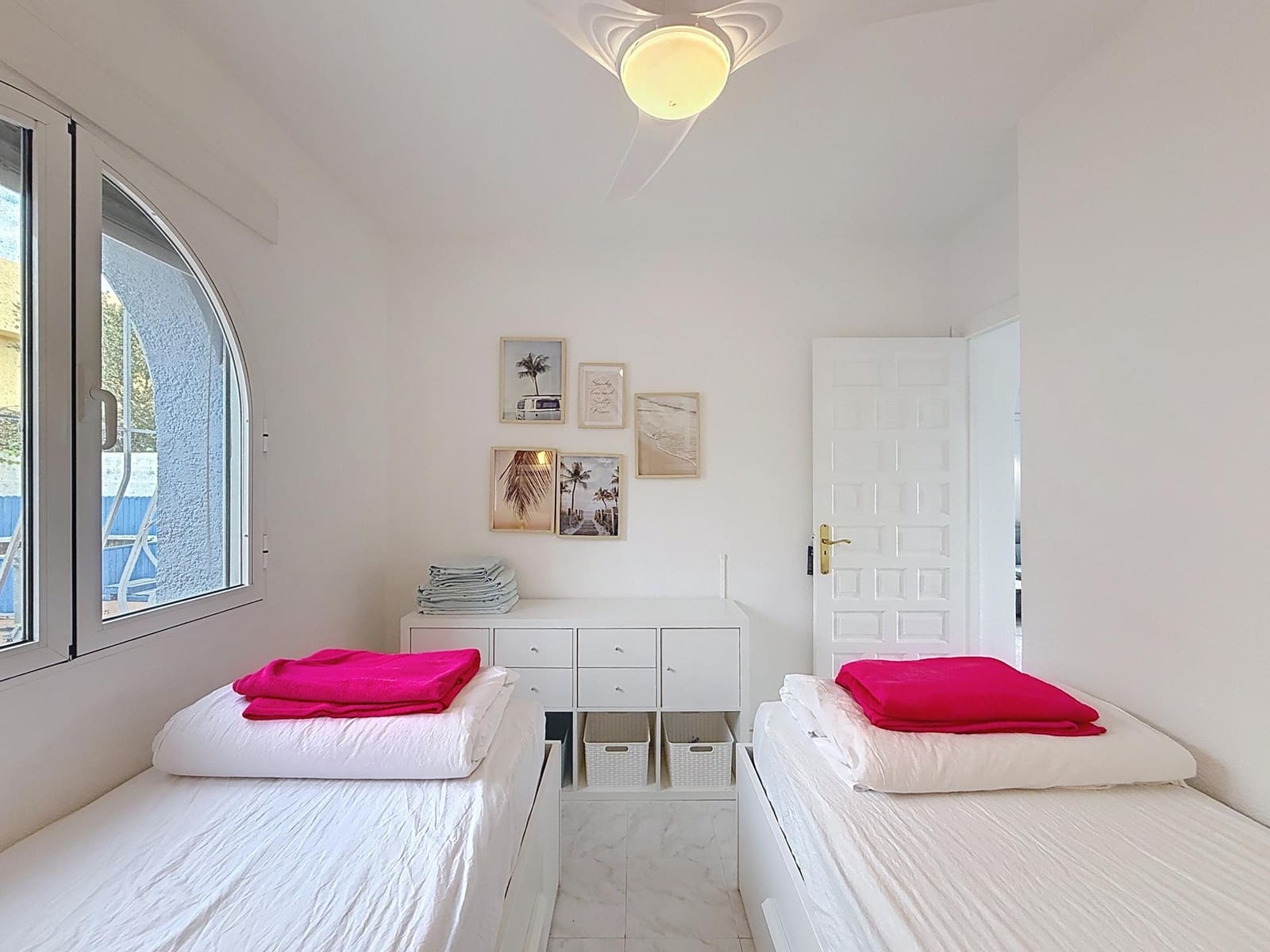 2 bedroom Apartment for sale in Benitachell / Benitatxell with pool - € 199,000 (Ref: 9460641)