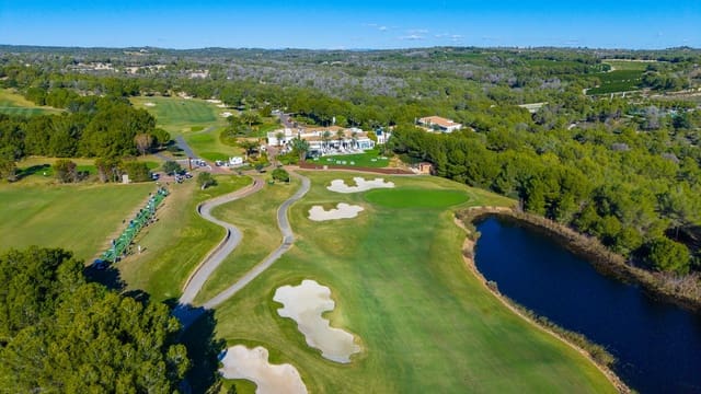 3 makuuhuone Huvila myytävänä paikassa Alicante kaupunki - 950 000 € (Ref: 9479409)