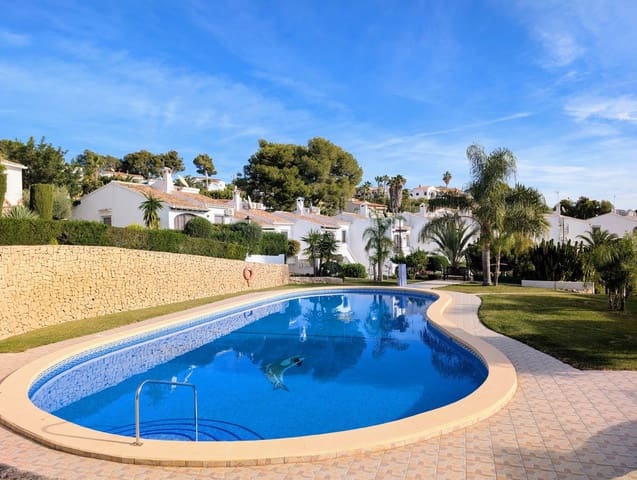 3 soveværelse Rækkehus til salg i Pinar del Advocat - Cometa, Teulada-Moraira med swimmingpool - € 359.000 (Ref: 9487202)