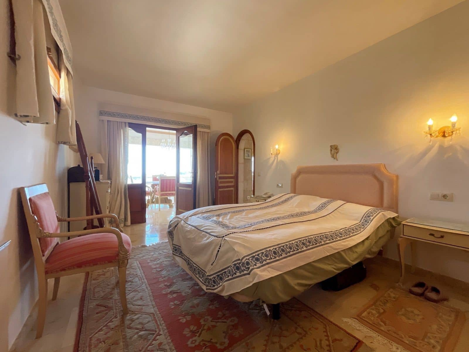 4 bedroom Villa for sale in Moraira with pool - € 899,000 (Ref: 9493854)