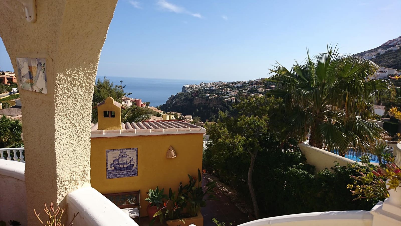 4 bedroom Villa for sale in Benitachell / Benitatxell with pool - € 585,000 (Ref: 9493856)