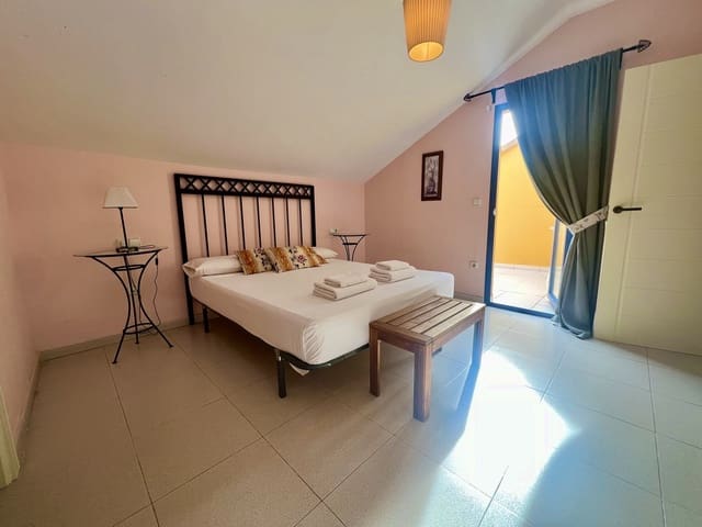 4 soveværelse Lejlighed til salg i Las Marinas / Les Marines, Dénia med swimmingpool garage - € 460.000 (Ref: 9539777)