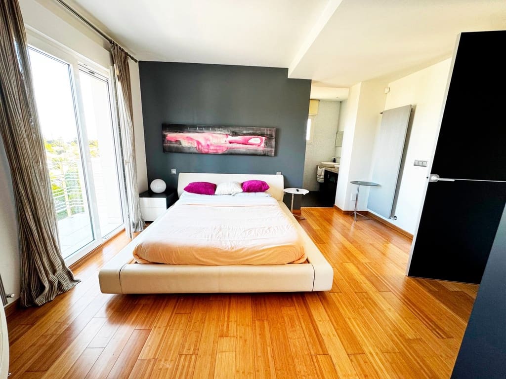 4 slaapkamer Villa te koop in Denia met zwembad garage - € 1.395.000 (Ref: 9542034)