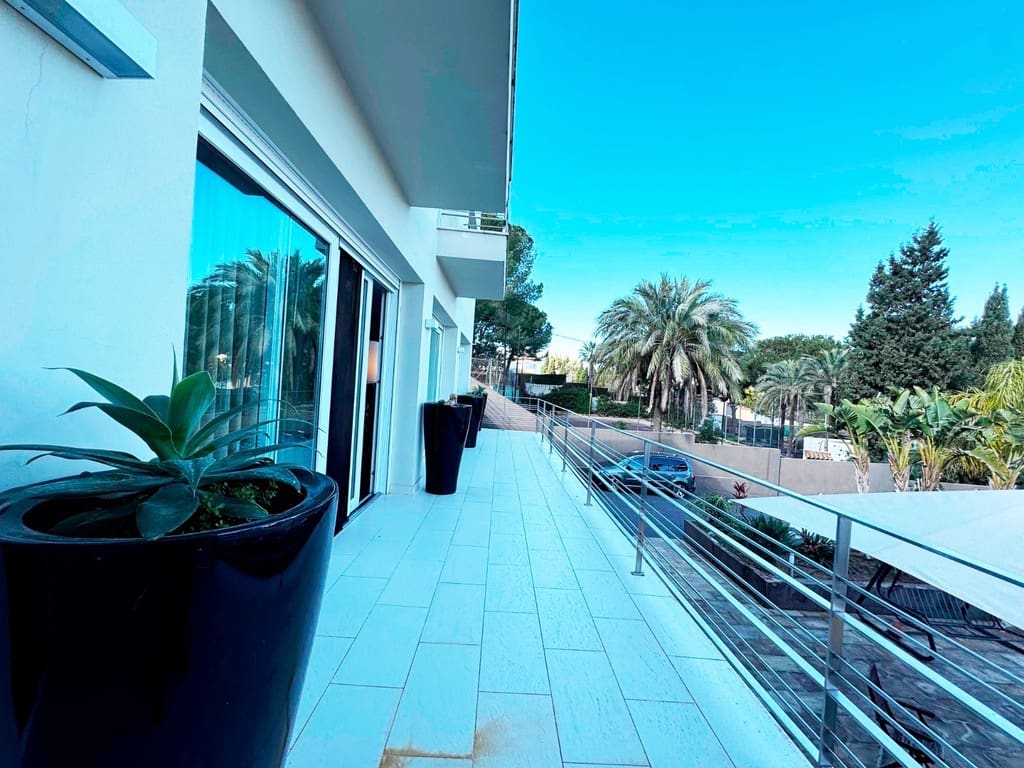 4 slaapkamer Villa te koop in Denia met zwembad garage - € 1.395.000 (Ref: 9542034)