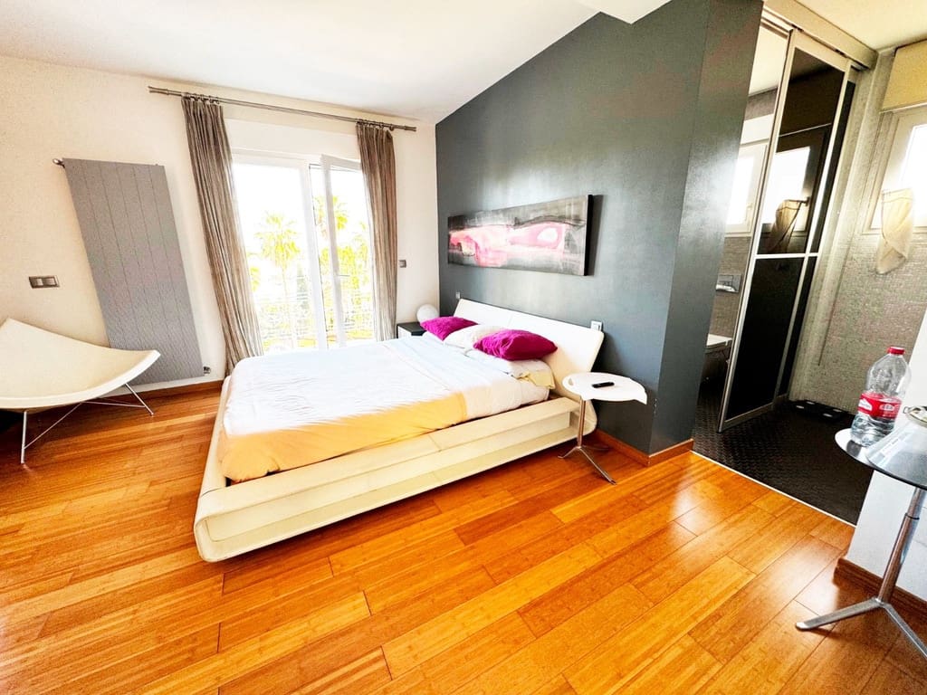 4 slaapkamer Villa te koop in Denia met zwembad garage - € 1.395.000 (Ref: 9542034)