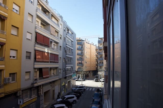 3 bedroom Apartment for sale in Dénia - € 170,000 (Ref: 9542306)