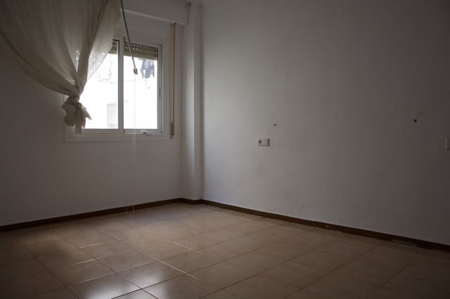 3 bedroom Apartment for sale in Dénia - € 170,000 (Ref: 9542306)